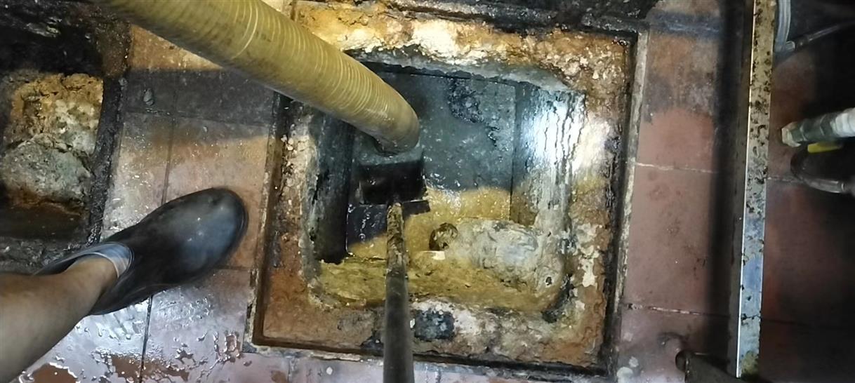 九龙坡化油池清理-污水池清掏